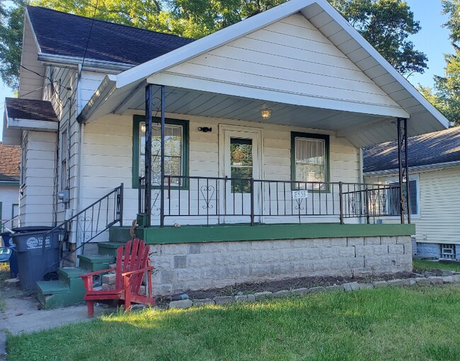 Foto del edificio - 2553 Westbrook Dr