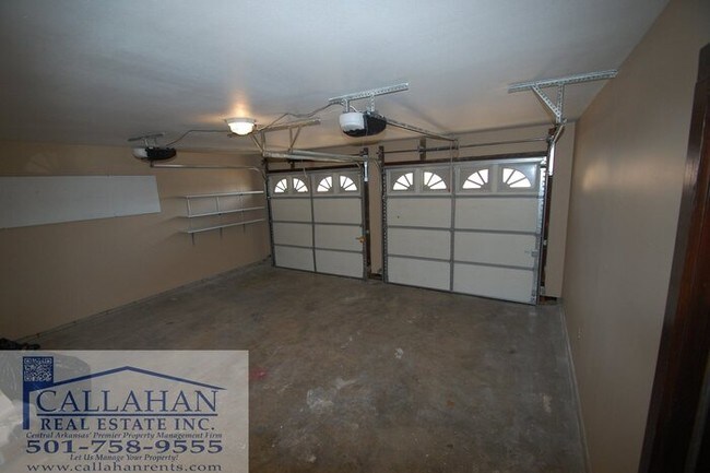 Building Photo - Home in the heart of Sherwood