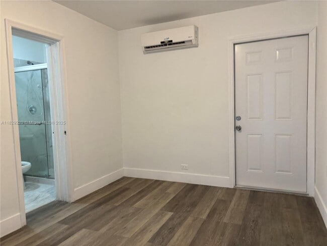 Building Photo - 214 NW 46th Ave