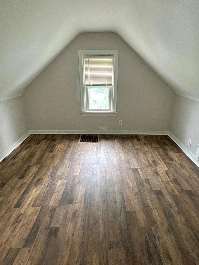 Building Photo - 130 Zewe Aly