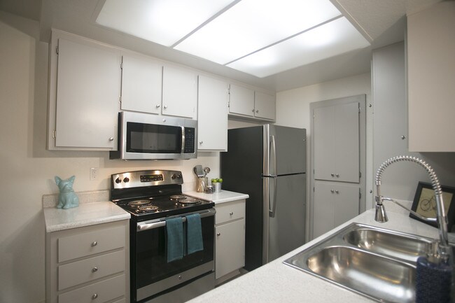 River Oaks Apartments - Riverside, CA | Apartments.com