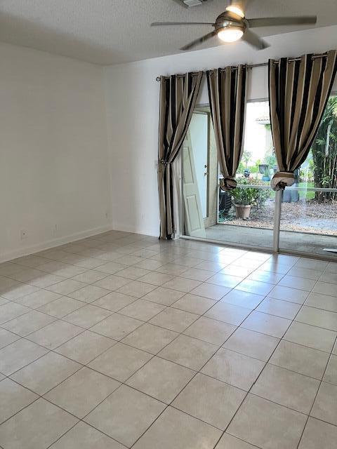 Foto del edificio - 6932 Stoney Creek Cir