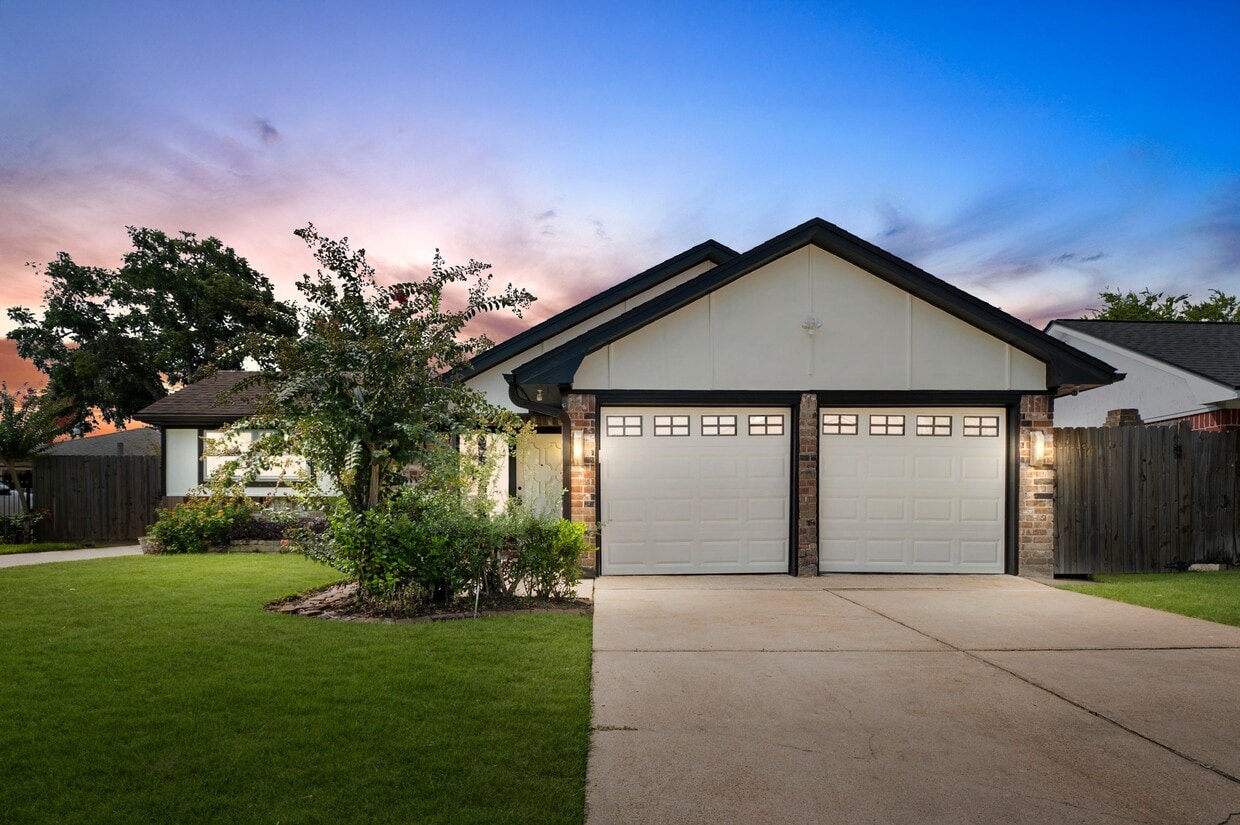 Foto principal - 10303 Kirkglen Dr