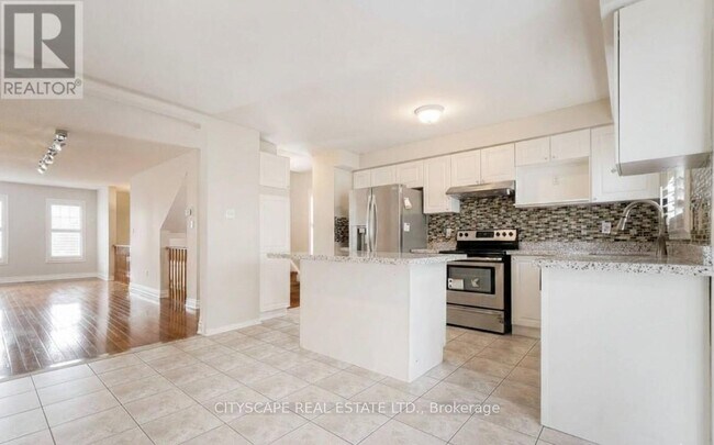 Photo du bâtiment - 1480 Britannia Rd W