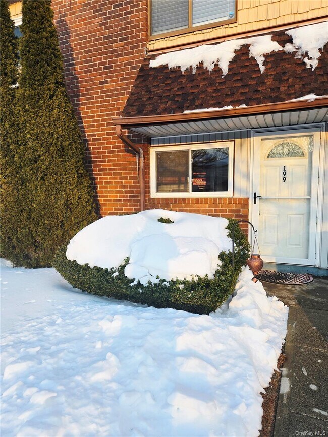 Foto del edificio - 199 Pointe Cir N