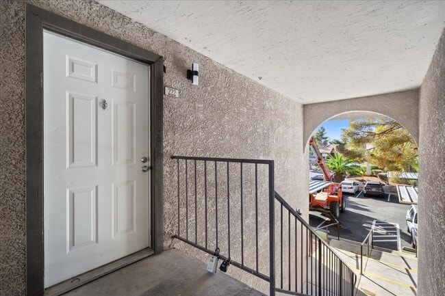 Building Photo - Fabulous Home!