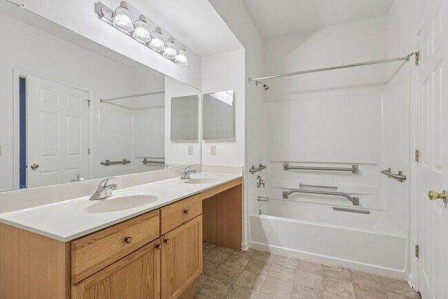 Interior Photo - Autumn Park Apartments
