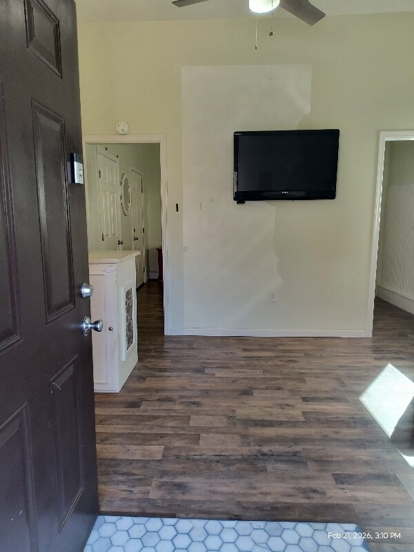 Foto del edificio - 3516 Rhoda Ln