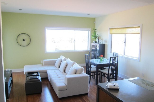 Foto del edificio - 1700 SAWTELLE Blvd