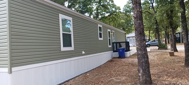 Building Photo - 49 Thousand Oaks Dr