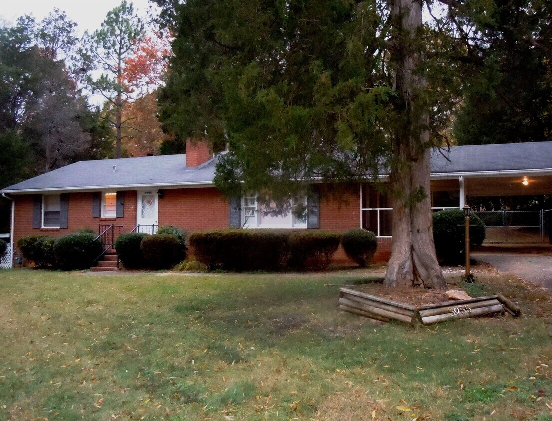3955 Yarbrough Ave, WinstonSalem, NC 27106 House Rental in Winston