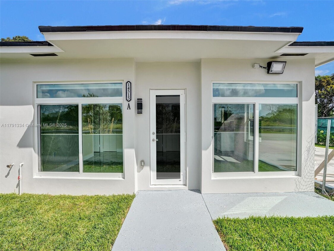 Foto principal - 14515 SW 272nd St