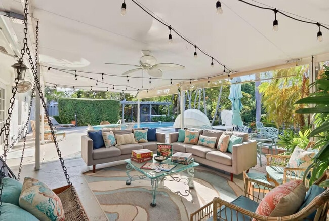 Building Photo - 1905 Meadow Ct