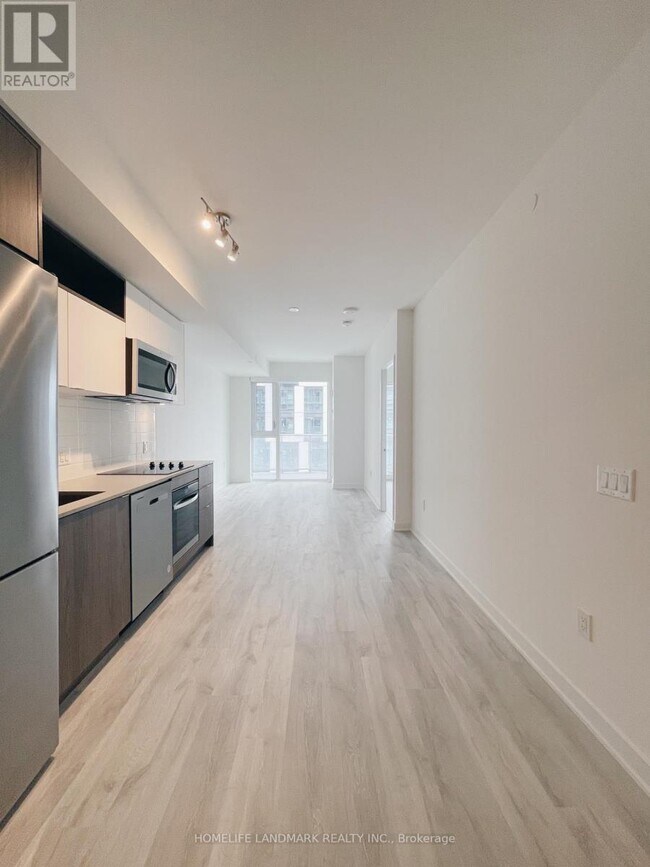 Building Photo - 100 Dalhousie St