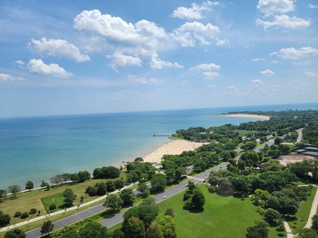Foto del edificio - 5445 N Sheridan Rd