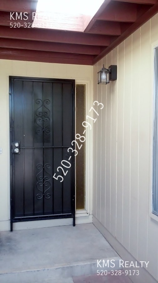 Foto del edificio - 9159 E Broadway Blvd