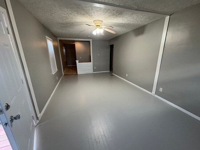 Building Photo - 1373 Manchester Ave