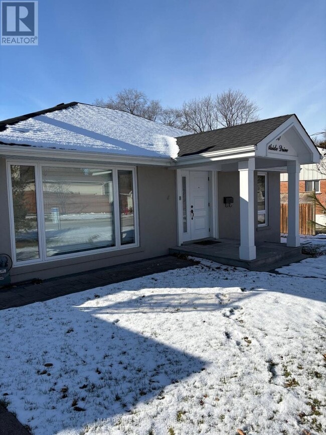 Building Photo - 260 Hillside Dr