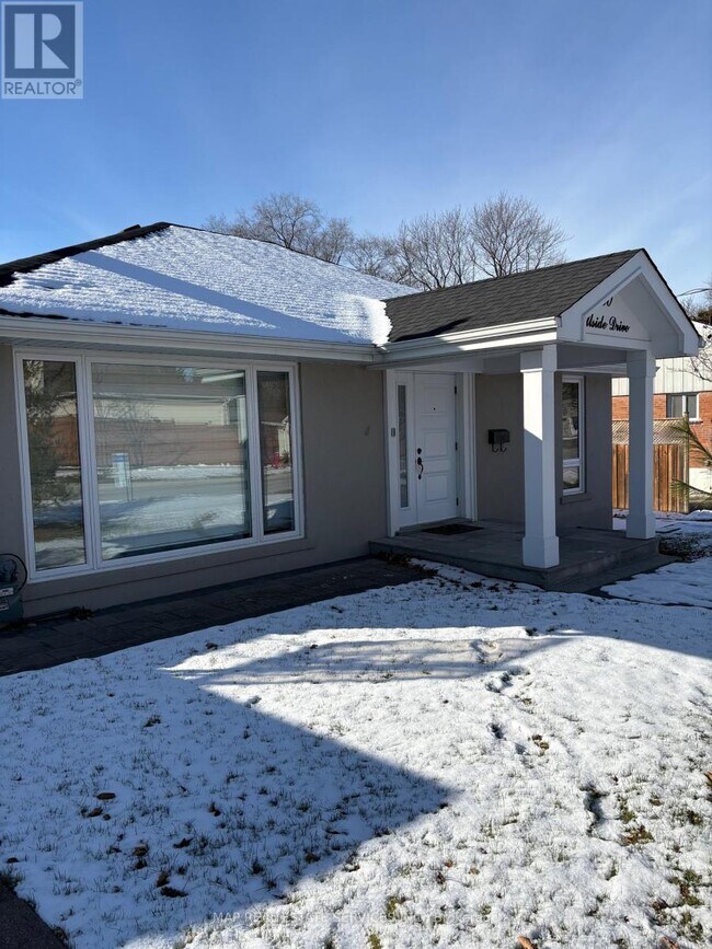 Photo du bâtiment - 260 Hillside Dr