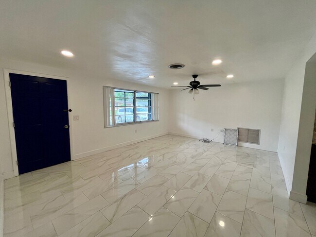 Foto del edificio - 5121 Dove Dr