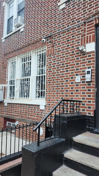 Foto del edificio - 530 New Lots Ave