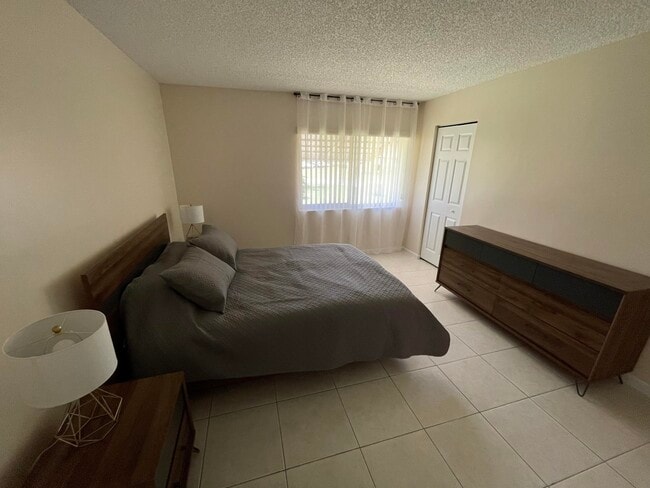 Foto del edificio - 4988 Sable Pine Cir