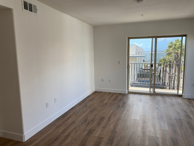 Foto del edificio - Oceanview Place in Little Italy