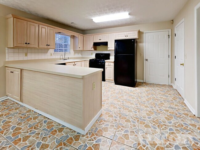 Foto del edificio - 3590 Cameron Hills Pl