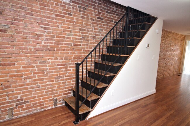 Foto del edificio - Spacious Riverside 3bd/2.5ba home CAC and ...