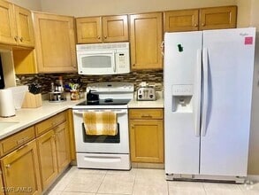 Building Photo - 9901 Sunset Cove Ln