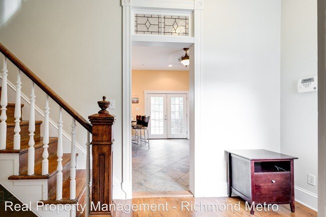 Building Photo - 3 br, 1.5 bath House - 2610 M Street
