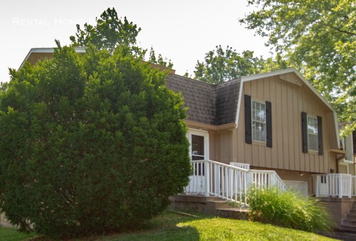Building Photo - Remodeled 3-bed 2-full-bath w/Finished Bsm...