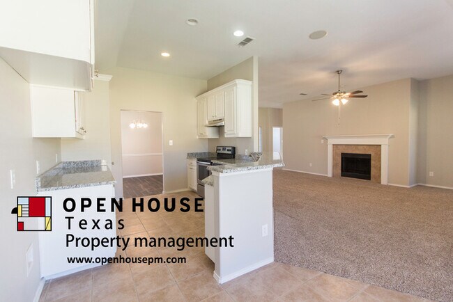 Building Photo - 8725 Creede Trail, Fort Worth
