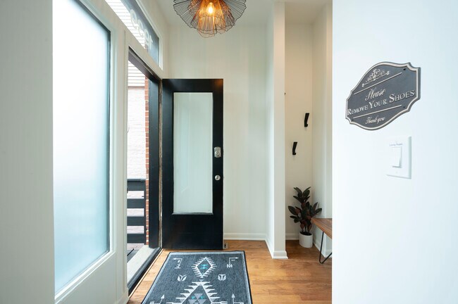 Foto del edificio - 1939 N Honore St