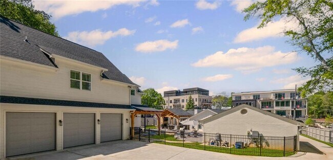 Building Photo - 8175 Main St