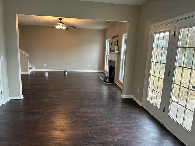 Foto del edificio - 590 Clairidge Ln SW