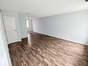 Building Photo - 1217 Grove Park Ln