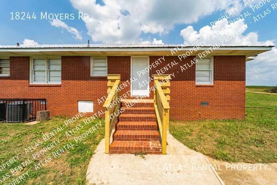 Foto principal - 18244 Moyers Rd