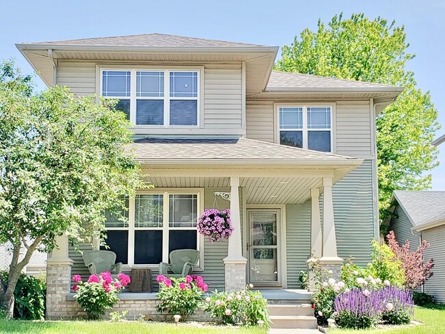 Building Photo - 625 Copernicus Way
