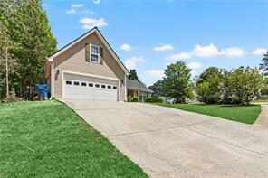 Building Photo - 270 Ashland Manor Dr