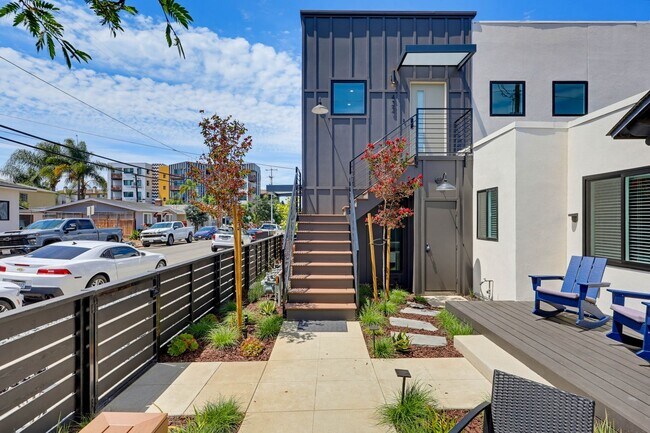 Building Photo - 426-426 Arbor Dr