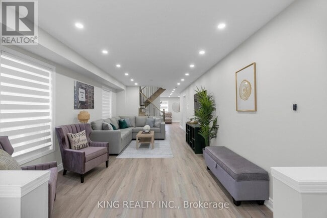 Building Photo - 21 Irene Crescent