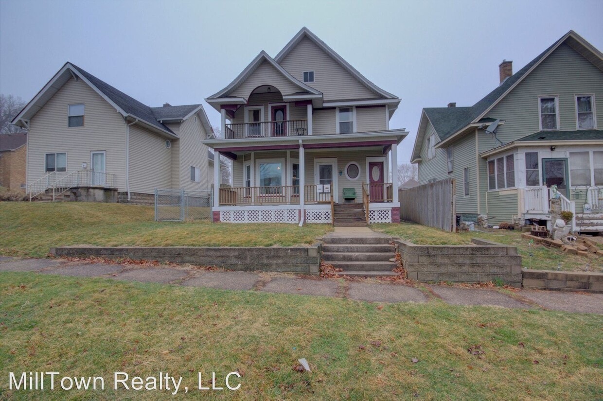 Primary Photo - 150 12th St