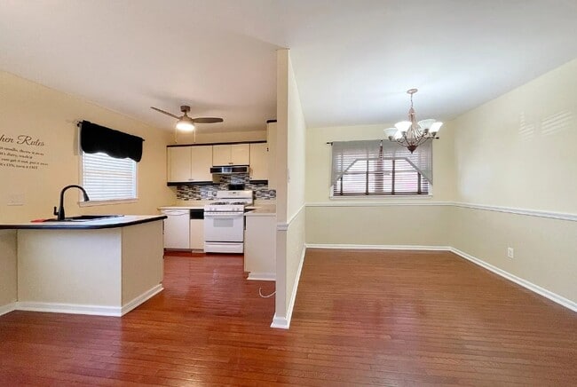 Comedor - 8708 Hargrave St