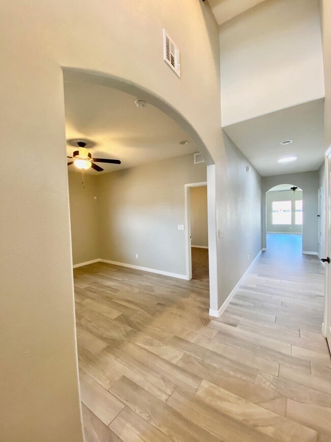 Building Photo - 3135 Red Creek