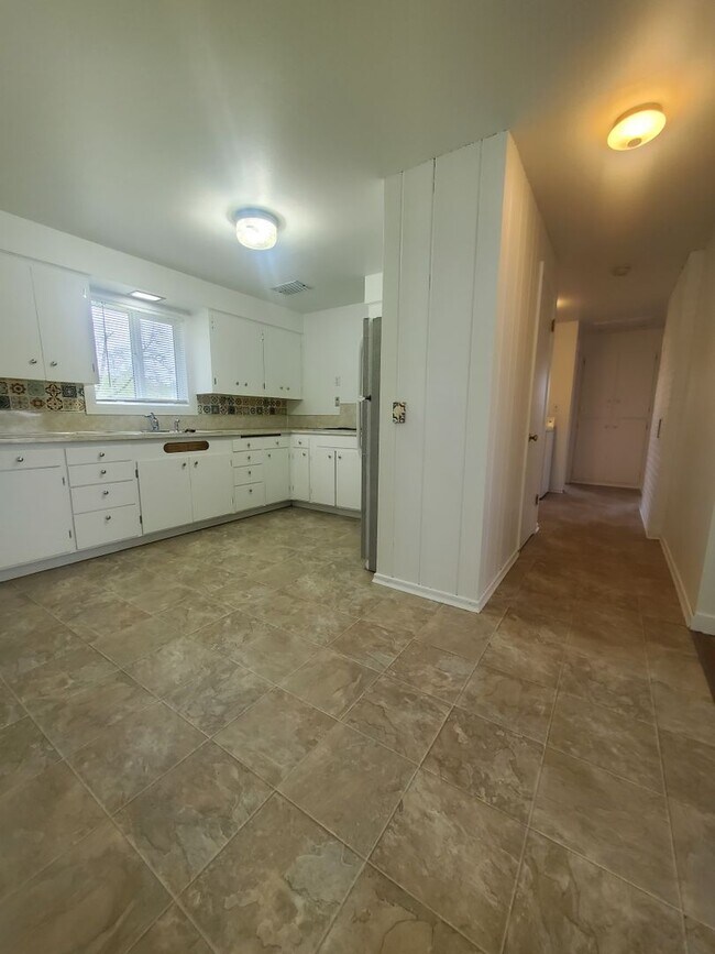 Building Photo - 2 Bdrm, 1 bath, 832sf home in Spanaway $1825