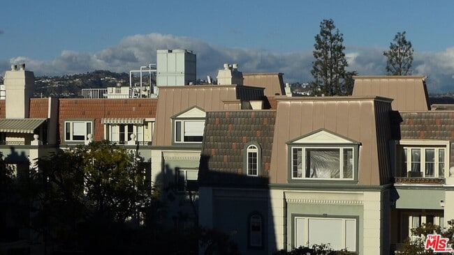 Foto del edificio - 10122 Empyrean Way