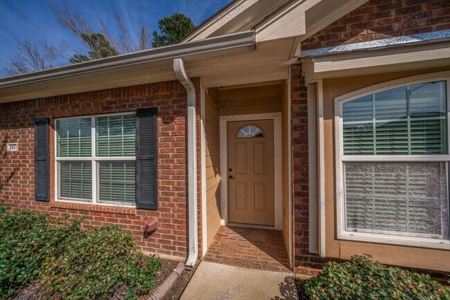 Foto del edificio - 1612 Stanley Drive