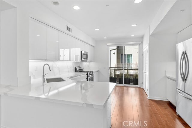 Building Photo - 561 Rockefeller