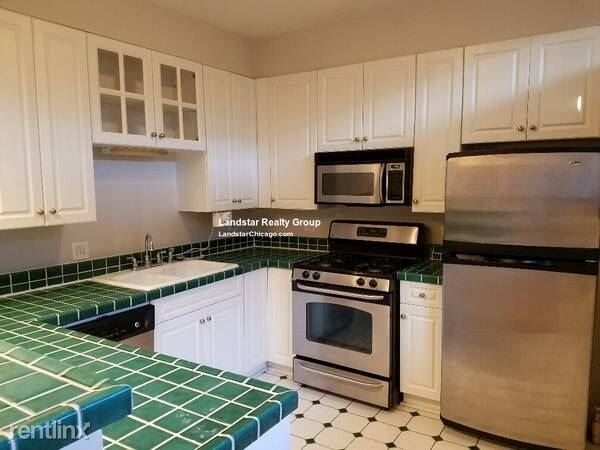 Foto del edificio - 7641 N Eastlake Terrace